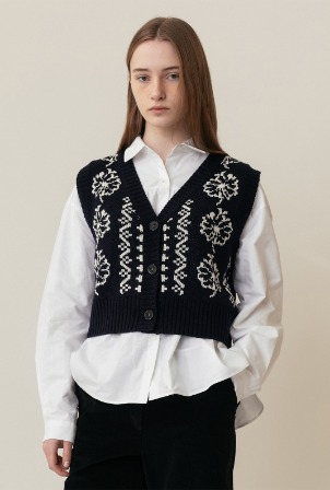 A FLOWER SEED JACQUARD BUTTON VEST_NAVY