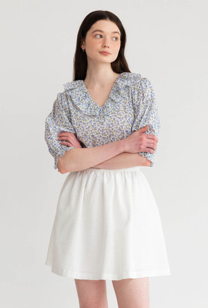 A FLORAL SHIRRING BLOUSE_WHITE
